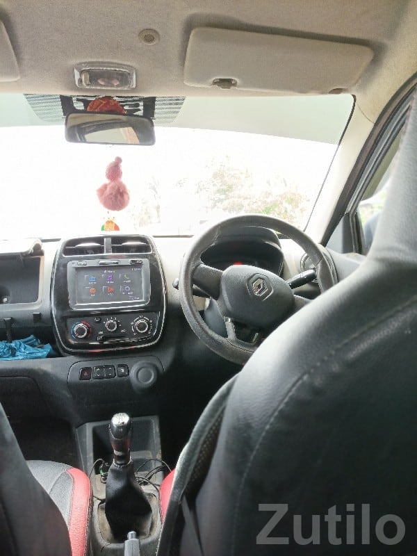 Renault Kwid With Touchscreen & AC Interior