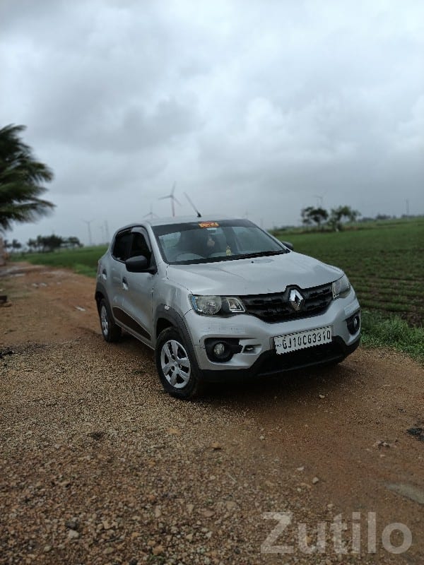 Renault Kwid With Touchscreen & AC Interior - કાર - કલ્યાણપુર - Image 3