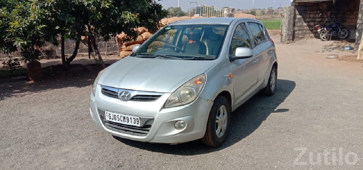 Hyundai i20 Asta Silver Hatchback Hyundai i20 Asta Silver Hatchback
