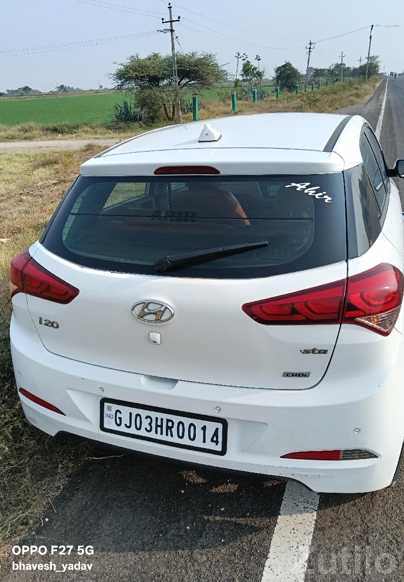 Hyundai i20 Elite CRDi White Hatchback