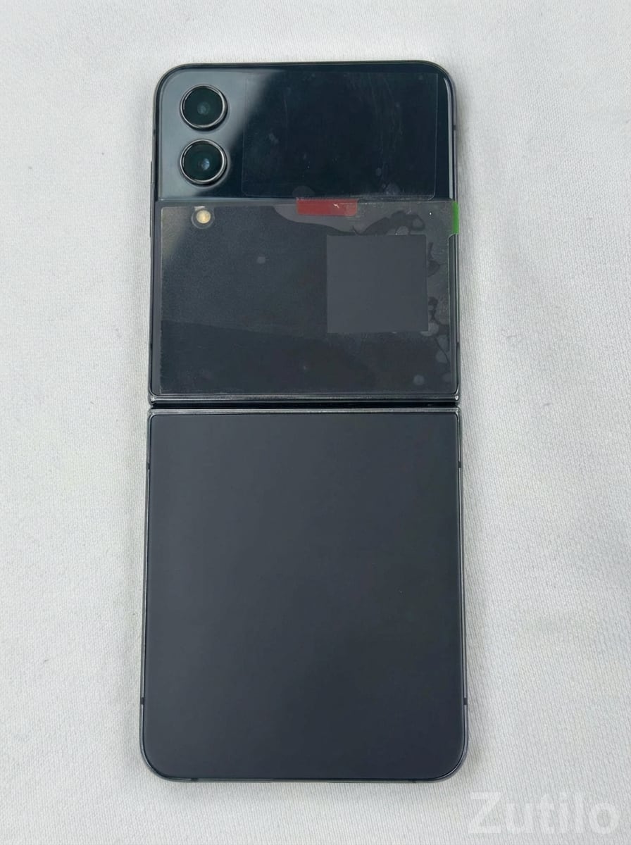 Samsung Galaxy Z Flip4 8/256 Black - Mobile Phones - Gandhidham - Image 4