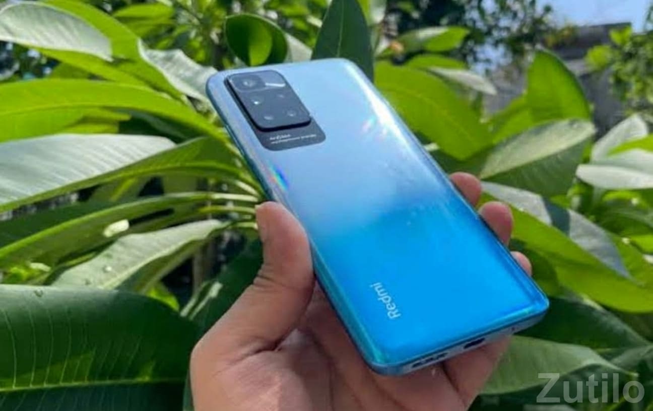 Redmi Blue Gradient Phone – Like New - Mobile Phones - Junagadh City - Image 2