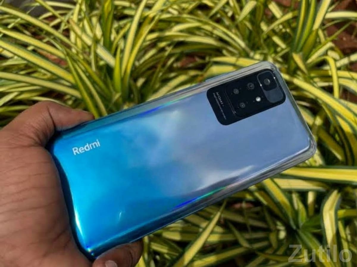 Redmi Blue Gradient Phone – Like New - Mobile Phones - Junagadh City - Image 3