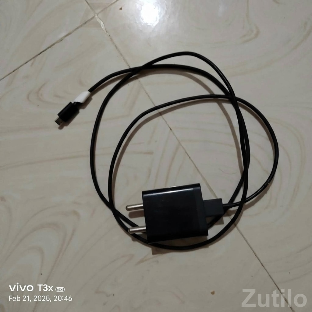 Old Vivo T3x Smartphone with Charger - Mobile Phones - Daskroi - Image 2