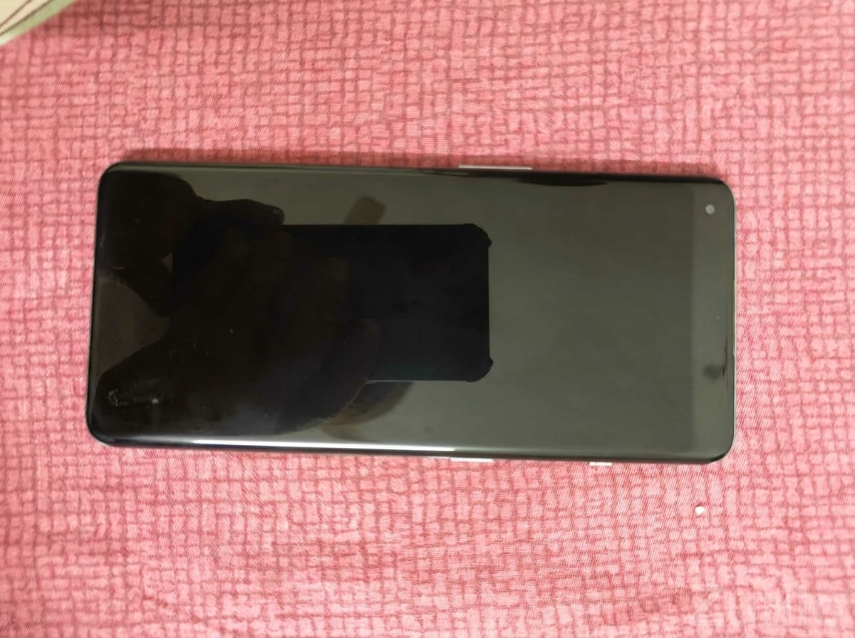 OnePlus 10 Pro 8GB 128GB – Clean Display OnePlus 10 Pro 8GB 128GB – Clean Display