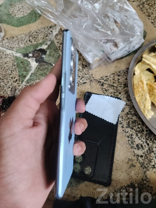 Sleek Bezel‑Less Android Smartphone - Mobile Phones - Jamjodhpur - Image 3