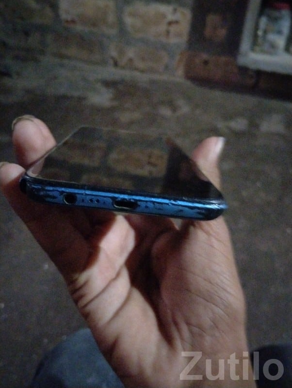 Used Smartphone – Display Damage