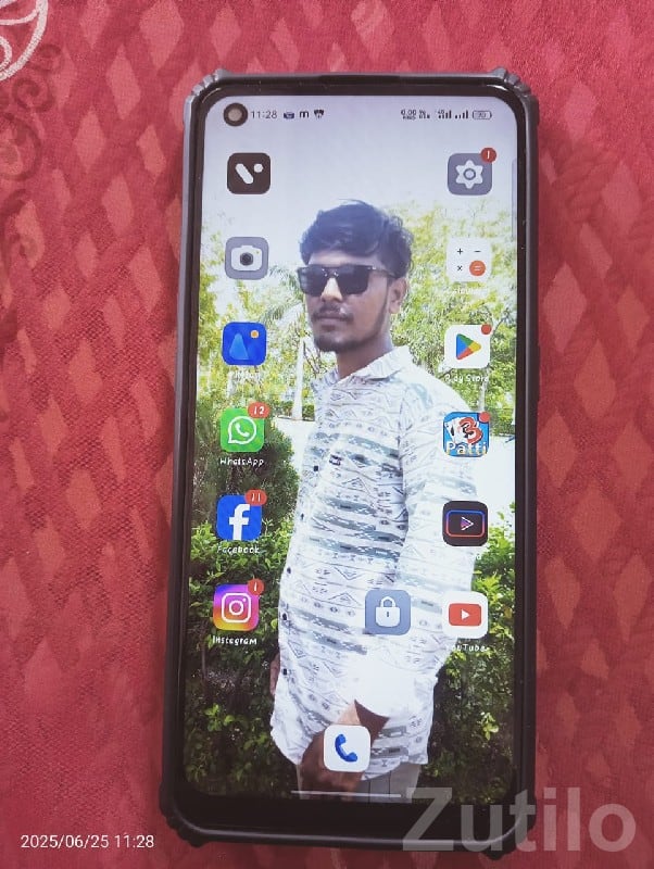OPPO F19 Pro with Case – Good Condition OPPO F19 Pro with Case – Good Condition