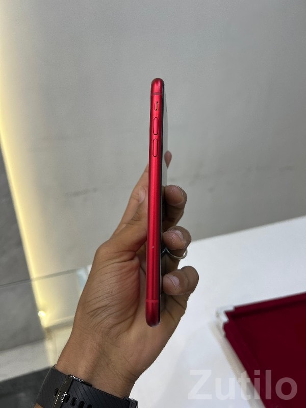 Apple iPhone 11 Red – Dual Camera - મોબાઇલ ફોન - રાજકોટ શહેર - Image 3