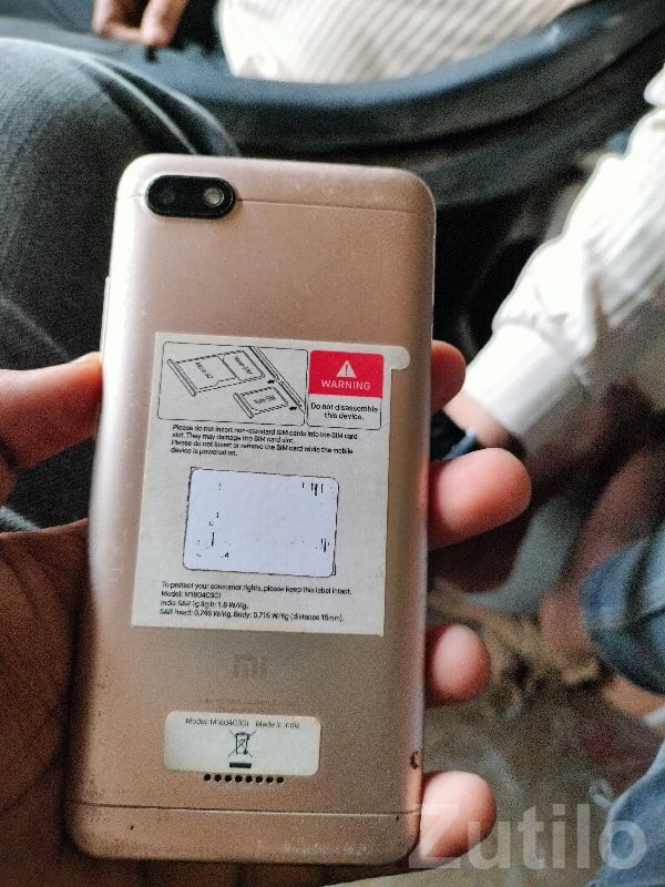 Used Mi Smartphone – White 4G Android - Mobile Phones - Bhesan - Image 3