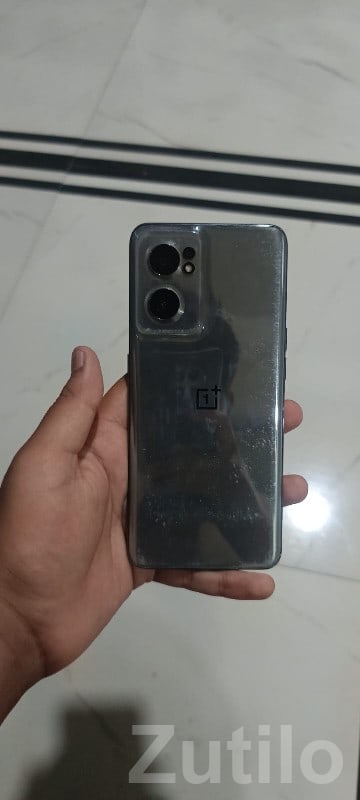 Sleek Android Smartphone with AMOLED Display - Mobile Phones - Veraval - Image 2