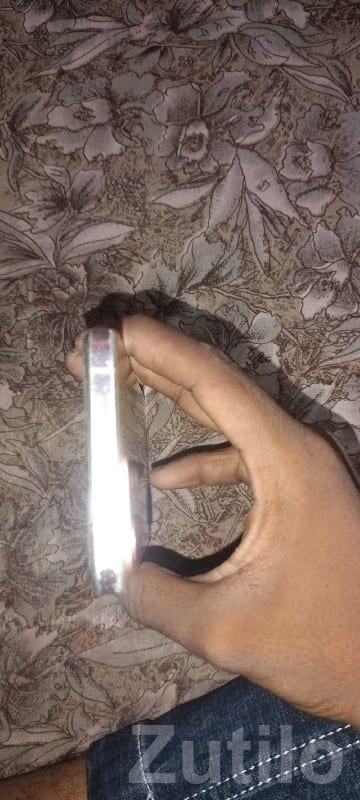 Vivo V23 5G Slim Gold Smartphone - મોબાઇલ ફોન - માણાવદર - Image 2