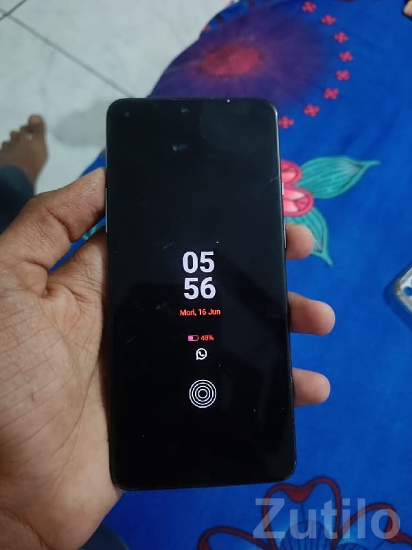 OnePlus Smartphone with AMOLED Display OnePlus Smartphone with AMOLED Display