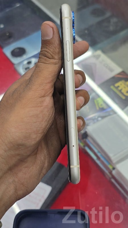 White Apple iPhone 11 Dual Camera - Mobile Phones - Lathi - Image 3