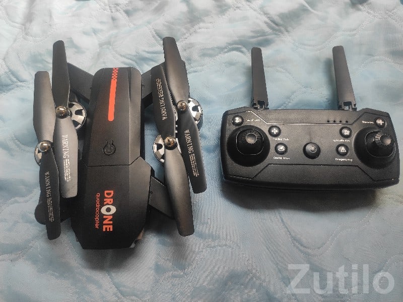 Foldable Camera Drone with Remote - Accessories - Bhesan - Image 3