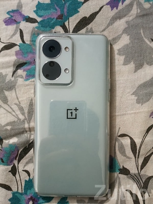 OnePlus Smartphone in Good Condition - Mobile Phones - Keshod - Image 2