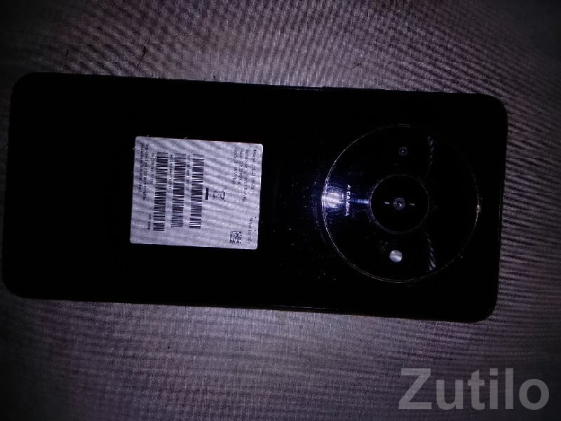 Used Black Touchscreen Smartphone - Mobile Phones - Bhesan - Image 2
