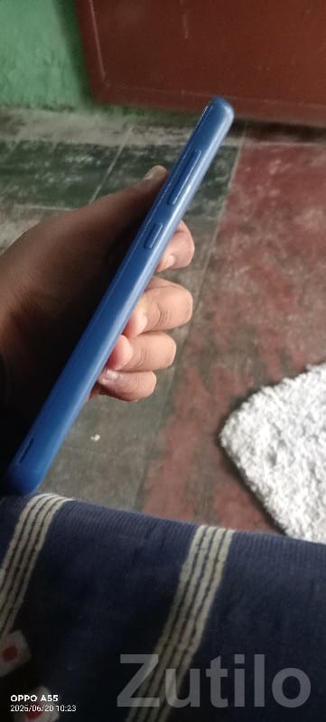Blue Jio 4G Smartphone in Good Condition Blue Jio 4G Smartphone in Good Condition