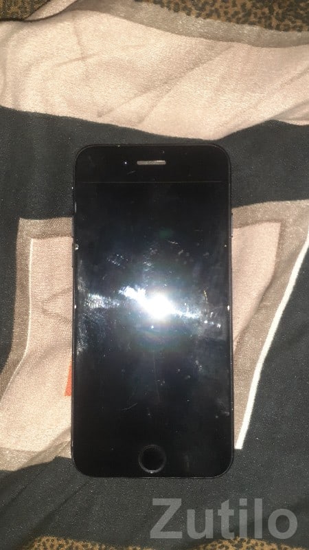 Black Apple iPhone 7 in Good Condition - Mobile Phones - Kutiyana - Image 2