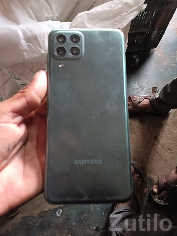 Samsung quad camera smartphone