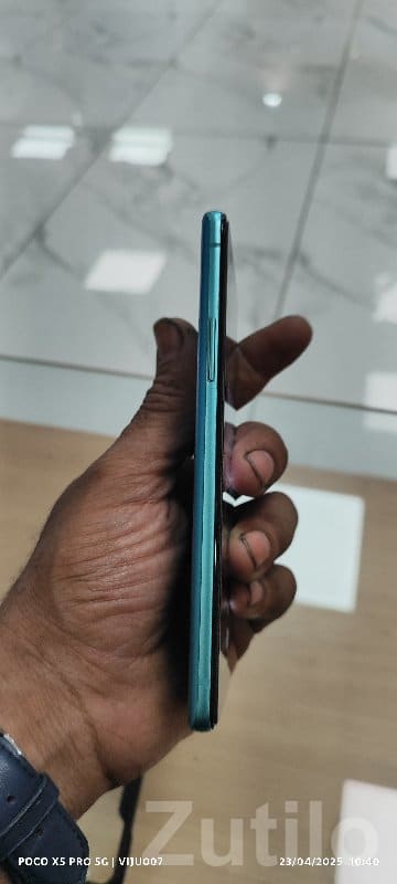 OnePlus 8T Aqua Green – Smooth Display