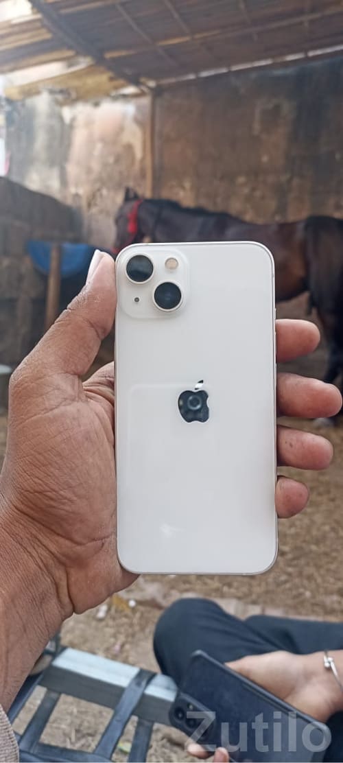 Apple iPhone 13 White – Dual Camera