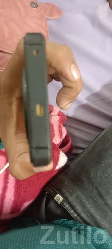 Realme mobile with case & charger - મોબાઇલ ફોન - ઊના - Image 2