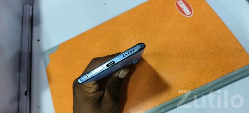 vivo V27 Slim Blue Smartphone - મોબાઇલ ફોન - માંગ્રોળ - Image 2