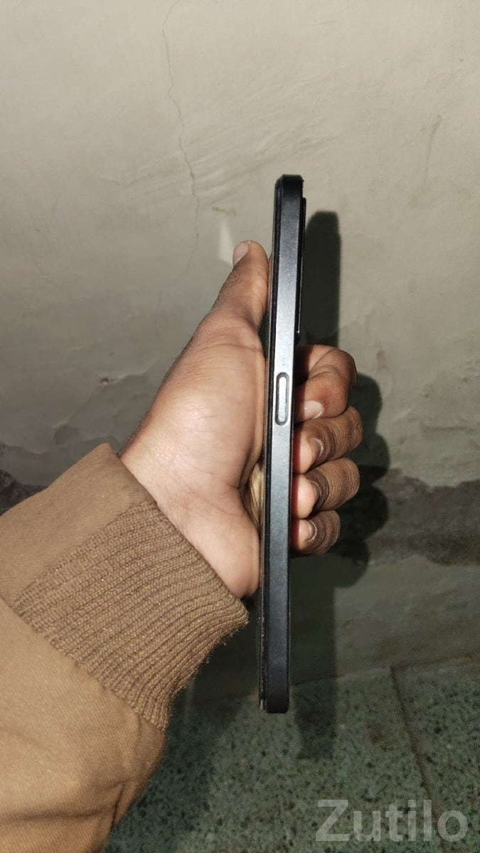 Black Android Smartphone for Sale - Mobile Phones - Keshod - Image 3