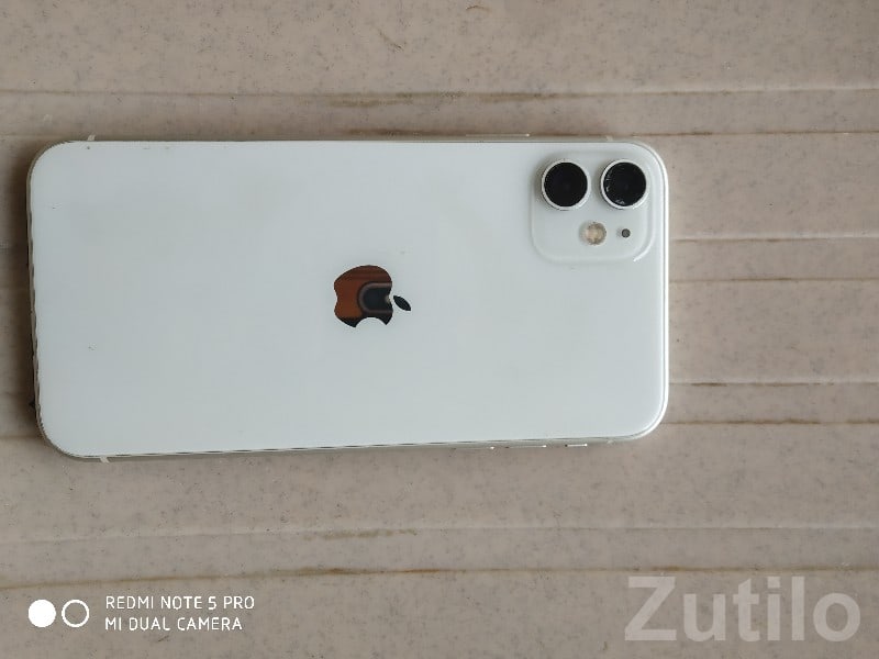 Apple iPhone 11 – Good Condition - મોબાઇલ ફોન - રાજકોટ શહેર - Image 2