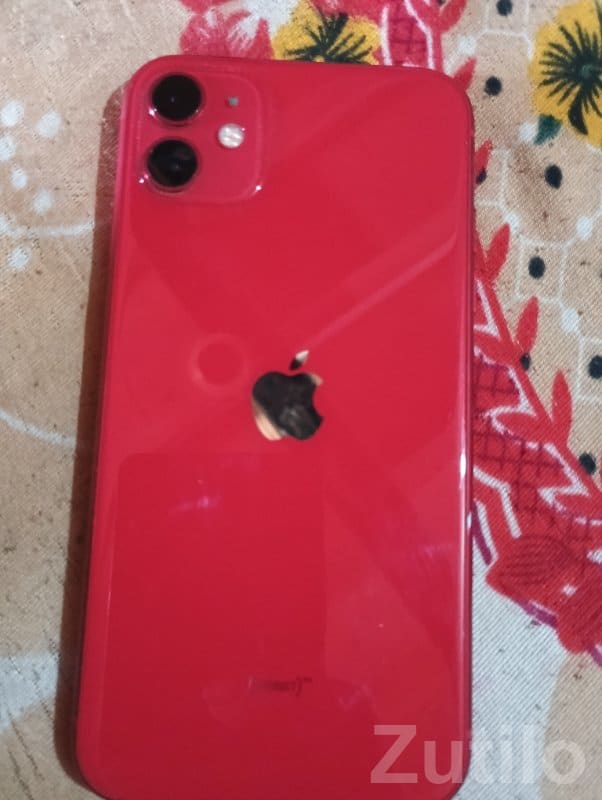 Red iPhone 11 in Good Condition - મોબાઇલ ફોન - કોડીનાર - Image 2