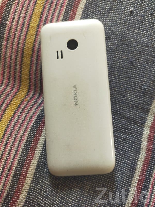 Nokia 222 White Feature Phone Nokia 222 White Feature Phone