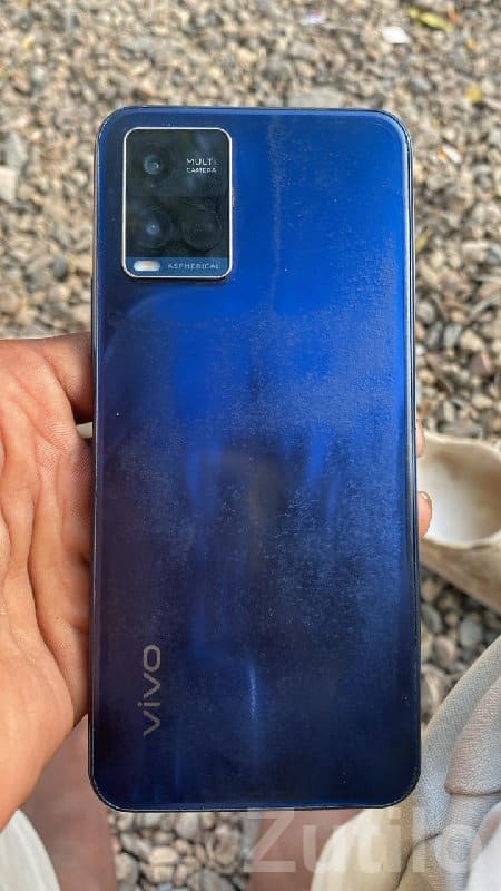 Vivo Blue Smartphone with Multi Camera Vivo Blue Smartphone with Multi Camera