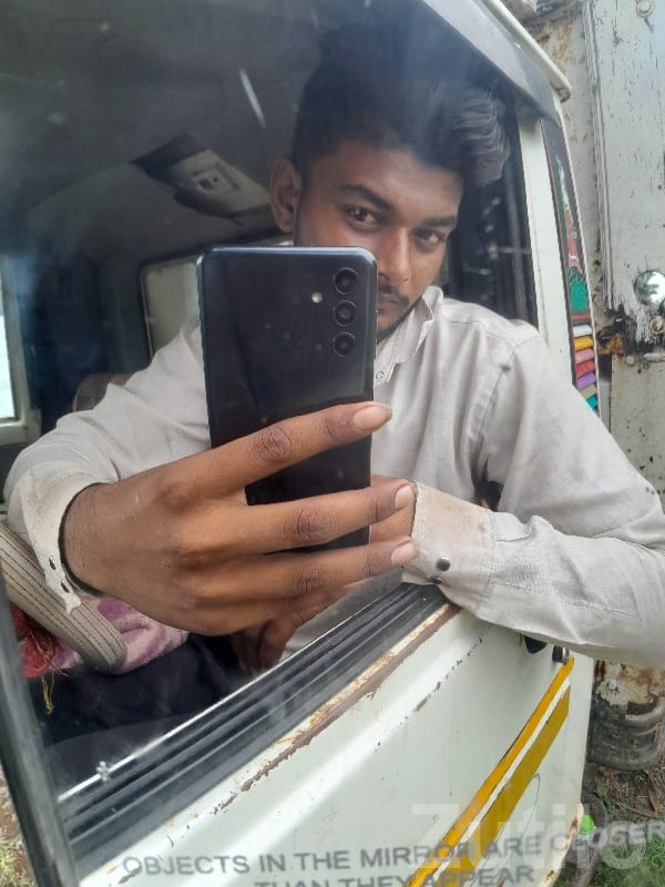Used Smartphone 11 Months Old With Box - મોબાઇલ ફોન - રાજકોટ શહેર - Image 2