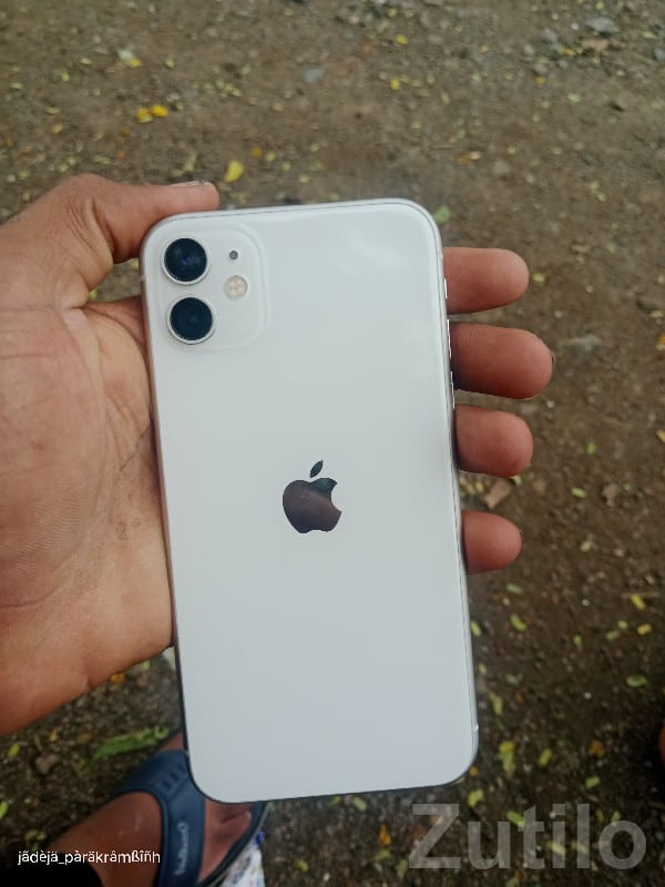 Apple iPhone 11 White Used Phone Apple iPhone 11 White Used Phone