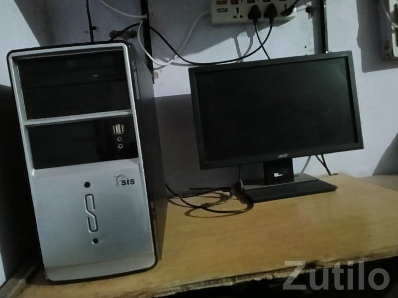 Desktop PC with Acer Monitor 4GB RAM 512GB Desktop PC with Acer Monitor 4GB RAM 512GB