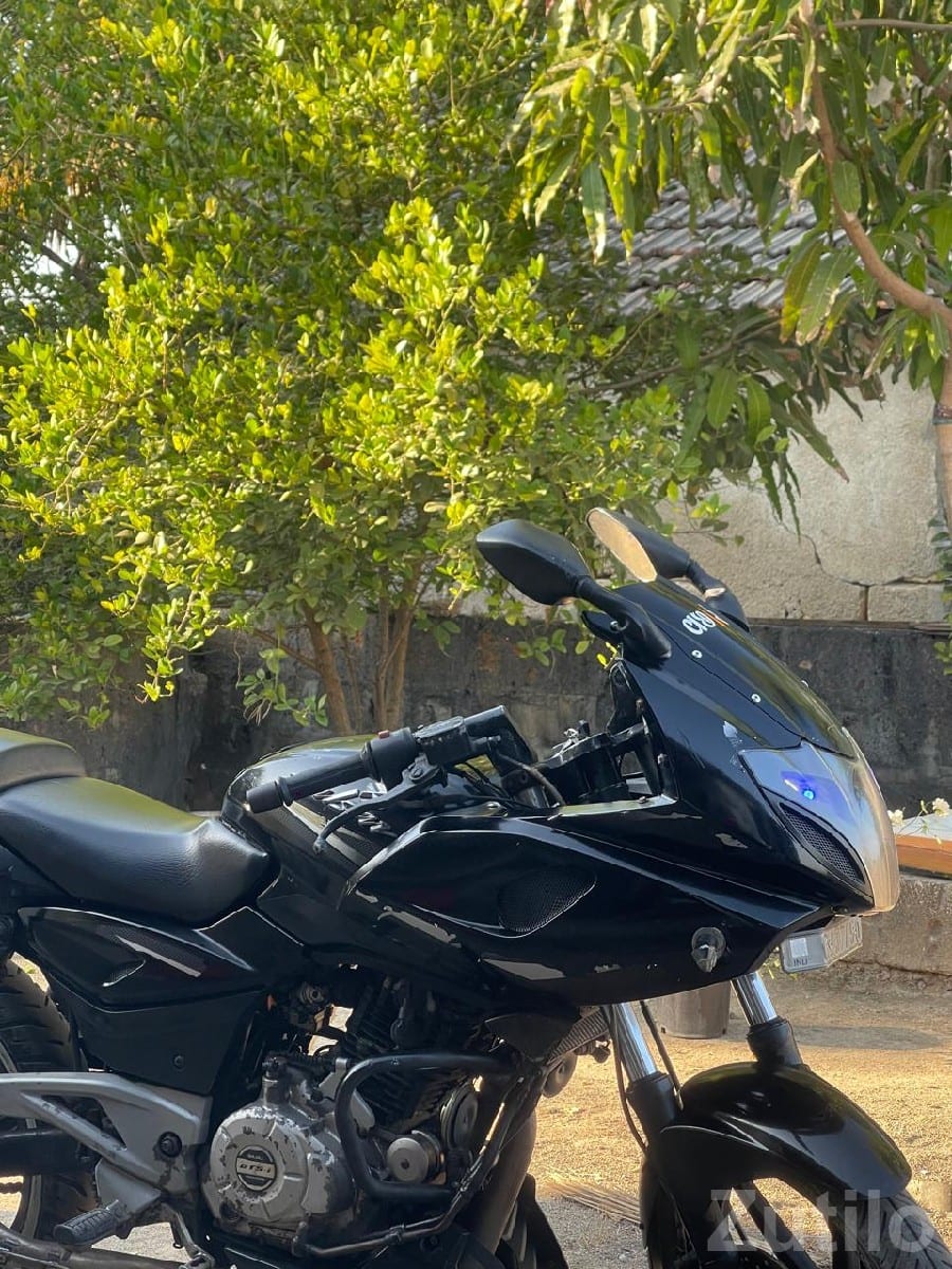 Bajaj Pulsar 220 Black Used Bike - બાઇક્સ - ભાણવ - Image 3