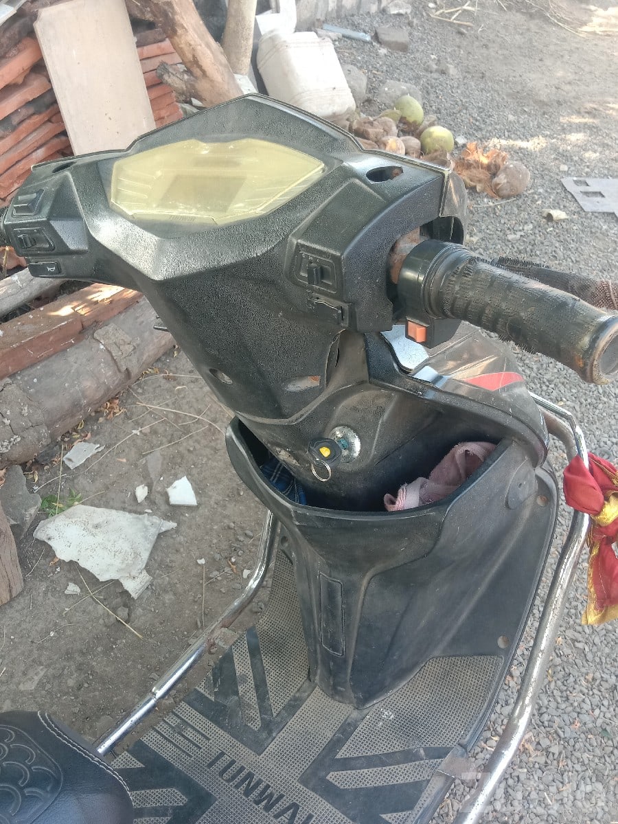 Delta Electric Scooter for Sale - Bikes - Keshod - Image 2