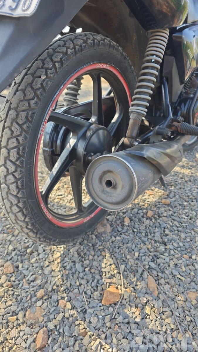 2014 Black Commuter Bike in Good Condition - બાઇક્સ - મેન્ડરડા - Image 4
