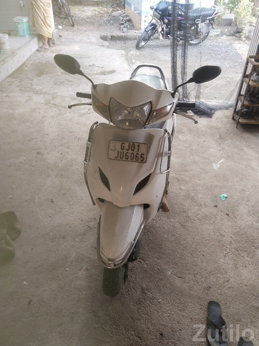 Honda Activa 3G Scooter 2016 Model - Bikes - Mangrol - Image 3