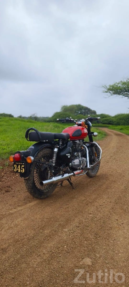 Royal Enfield Bullet Classic 350 2017 Bike Royal Enfield Bullet Classic 350 2017 Bike