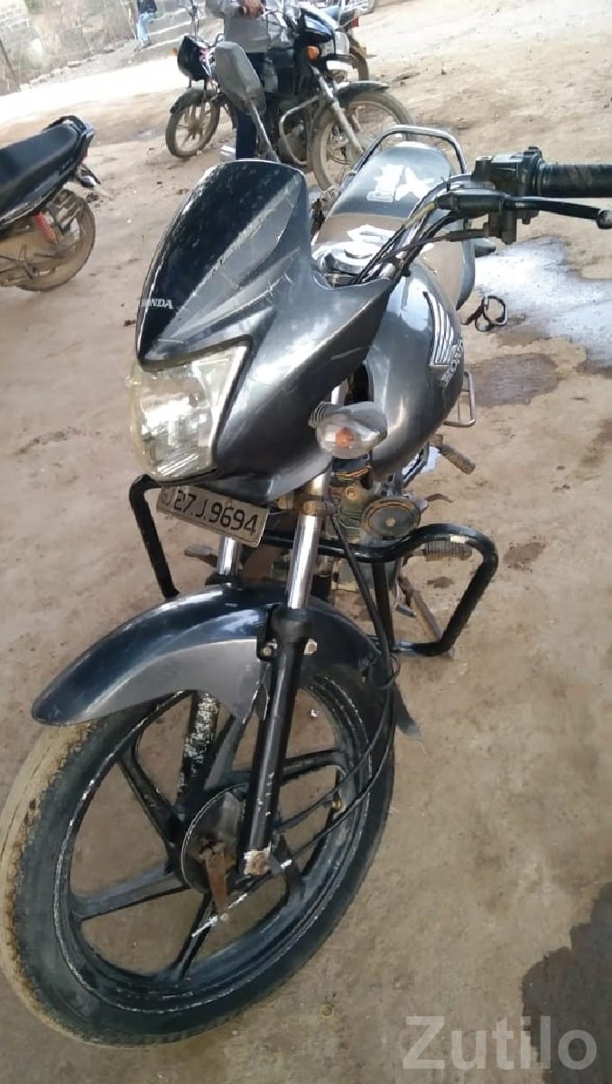 Honda commuter bike 2014-2015 model - Bikes - Keshod - Image 2