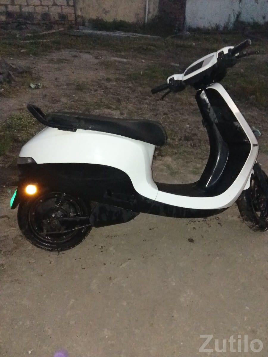 Ola S1 Air 2024 Electric Scooter 7100km - Bikes - Jamjodhpur - Image 3