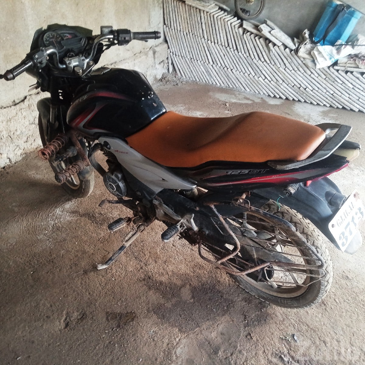 2013 Bajaj Discover used bike for sale - Bikes - Keshod - Image 3