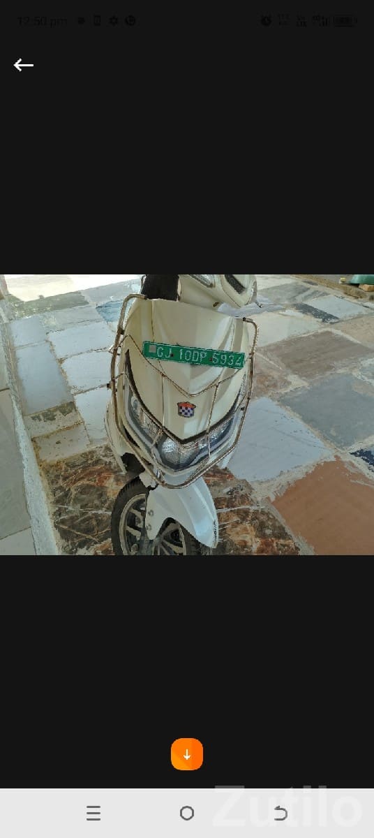 Used Beige Scooter 2022-23 Model - Bikes - Jamjodhpur - Image 2