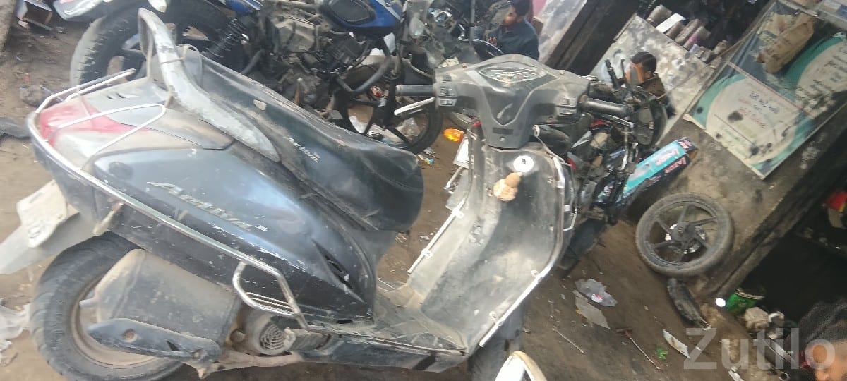Used Honda Scooter for Sale - Bikes - Mangrol - Image 3