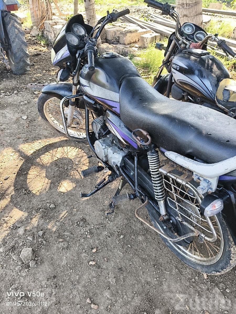 Hero Honda CD Deluxe Used Bike - Bikes - Bhanvad - Image 2