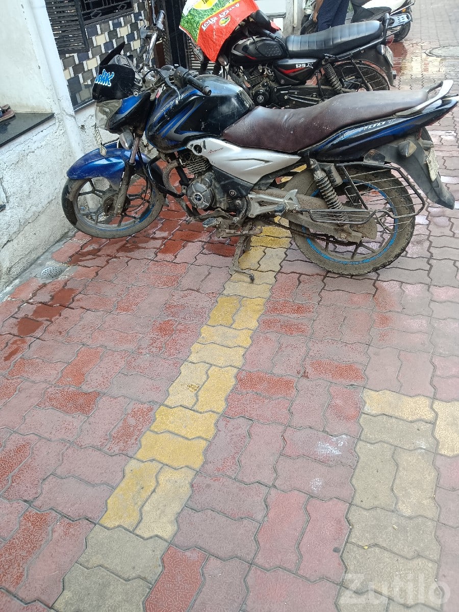 Used Bajaj Discover 2014 Bike 22000 km - Bikes - Jasdan - Image 3