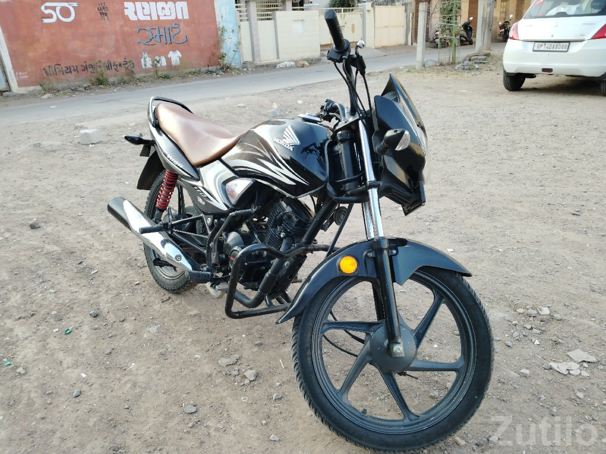 Honda Dream Yuga 2017 Used Bike - Bikes - Jamjodhpur - Image 3