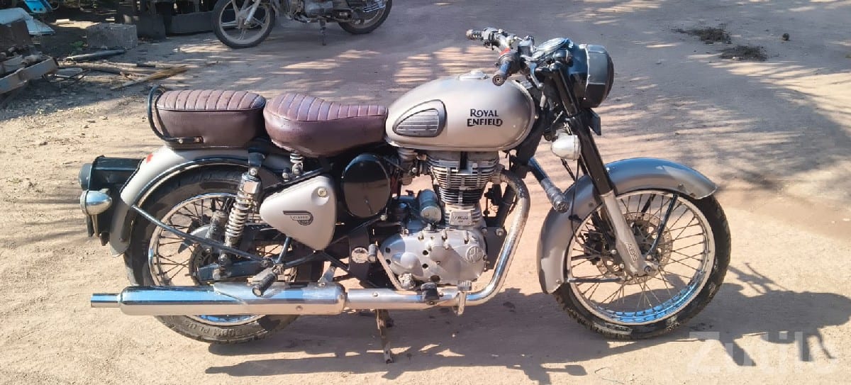 Royal Enfield Bullet Classic 350 2019 - બાઇક્સ - ખંભાળિયા - Image 3